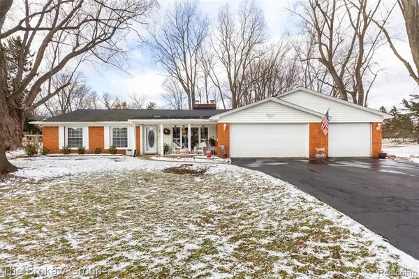 2020 Charnwood, Troy, MI 