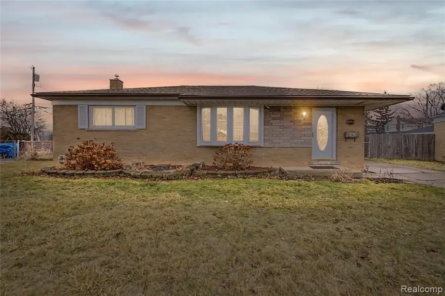 12954 Baird, Warren, MI 48088 - #2