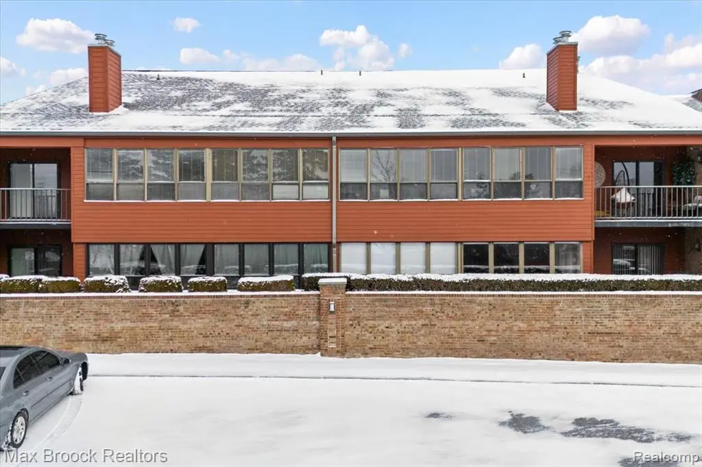 969 Greenview #42, Rochester Hills, MI  - #1