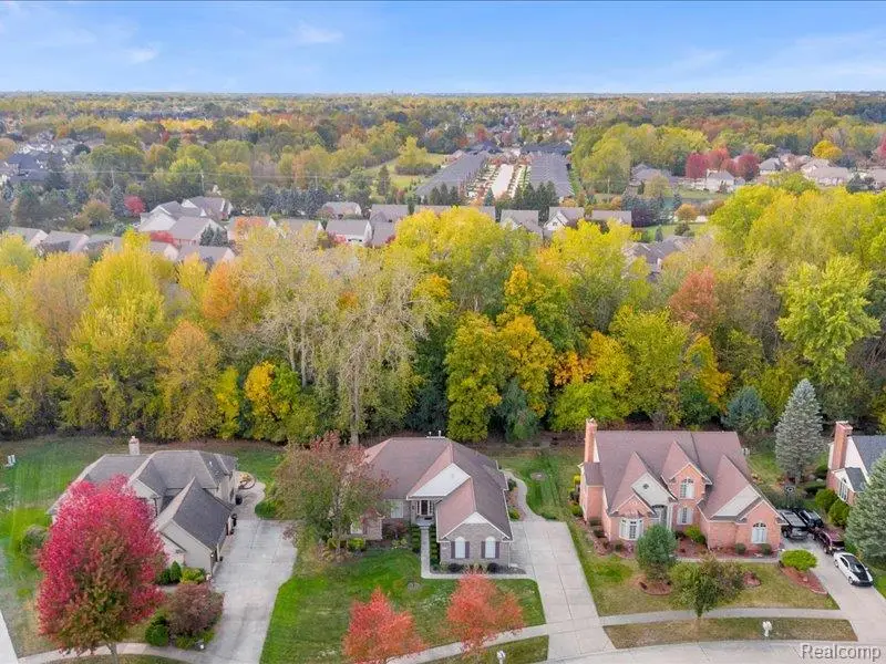 43855 Pinot Noir, Sterling Heights, MI  - #2