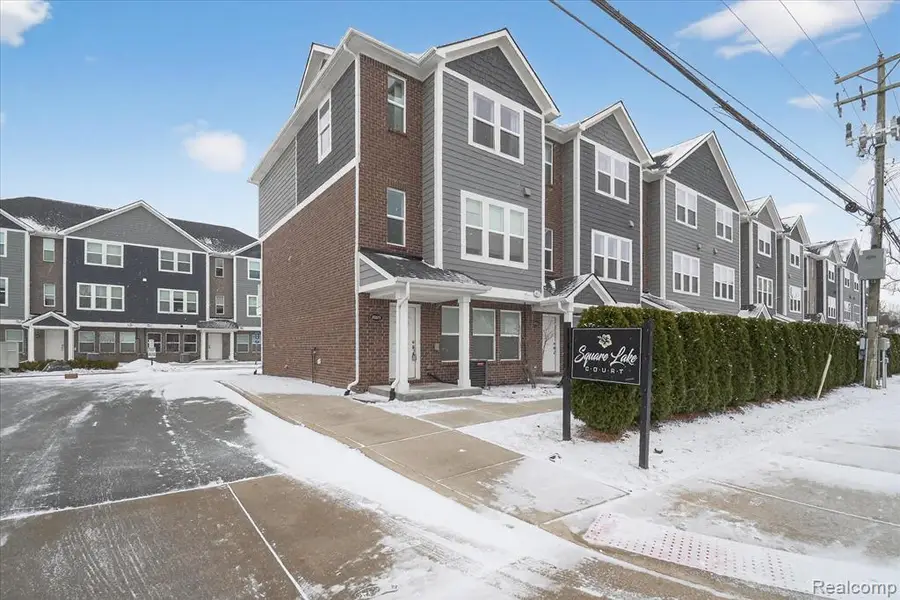 2925 Square Lake Court, Troy, MI 48085 - #3