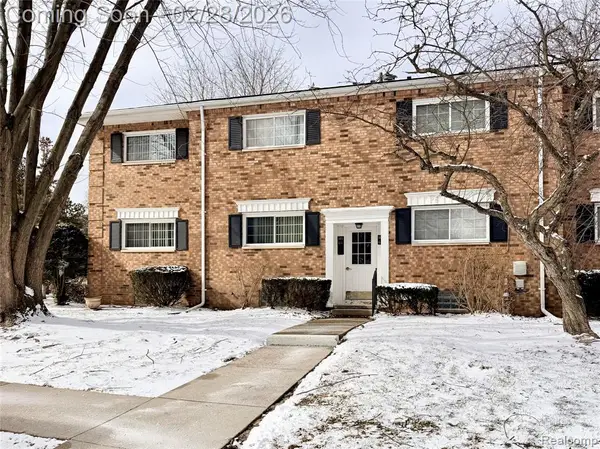 611 E Fox Hills #36, Bloomfield Hills, MI 
