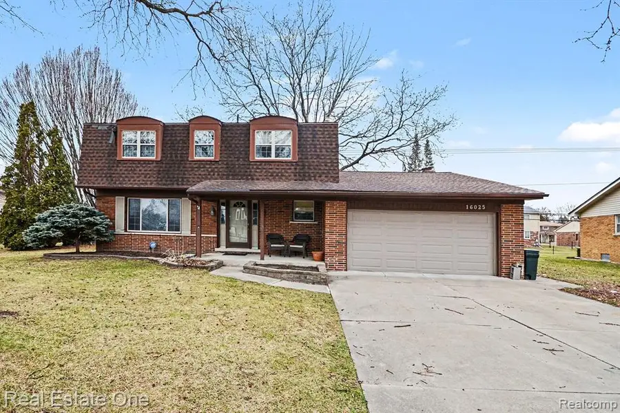 16025 Wrotham, Clinton Township, MI  - #2