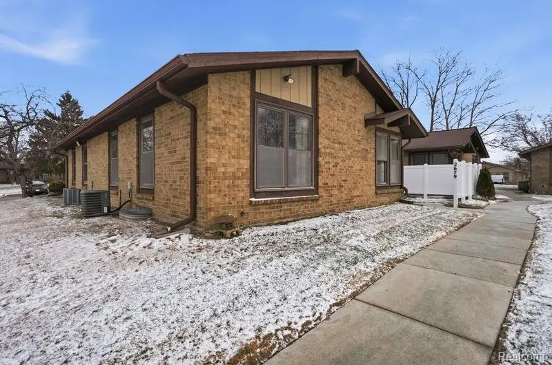 2679 Roundtree, Troy, MI  - #3