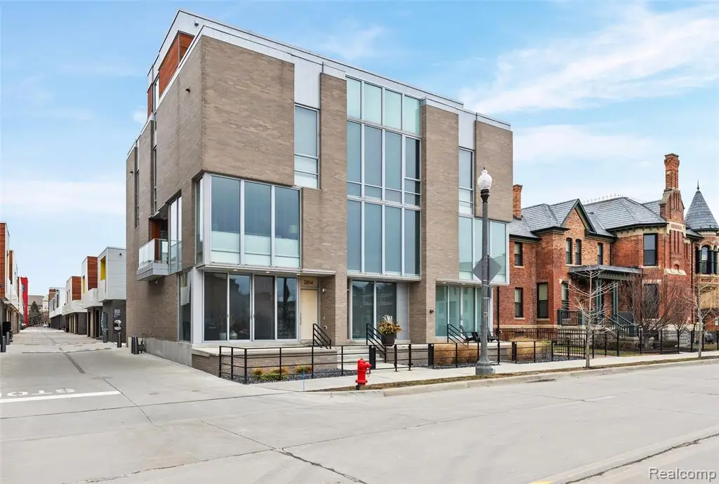2814 John R, Detroit, MI 48201 - #1
