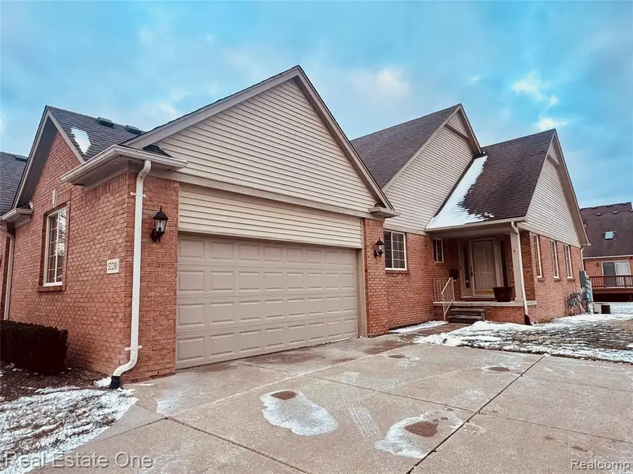 52210 S Gabriella #39, Macomb, MI 48042 - #2