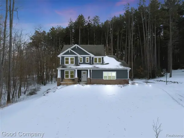 8687 Sunrise Mist, Pinckney, MI 