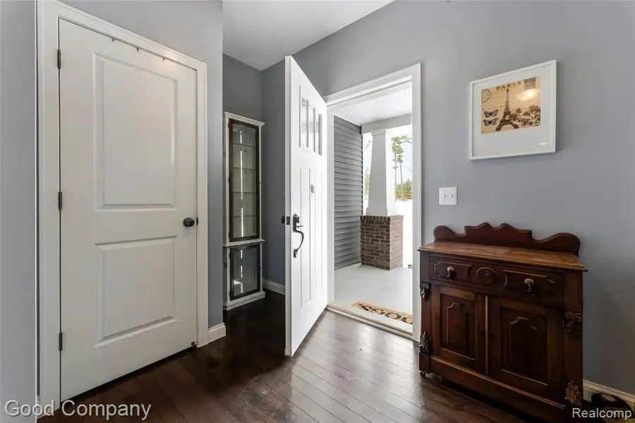 8687 Sunrise Mist, Pinckney, MI  - #2