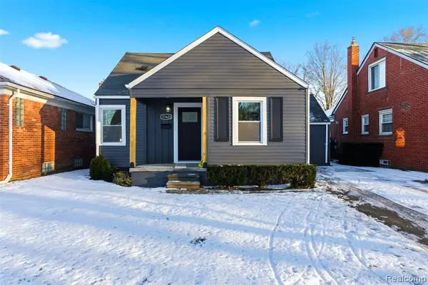 21625 Trombly, Saint Clair Shores, MI 