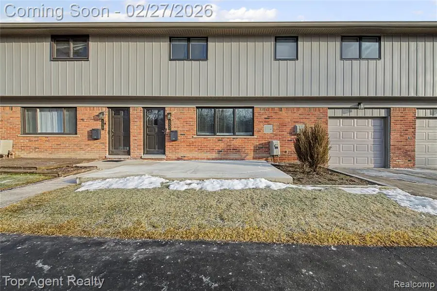 152 E Hickory Grove, Bloomfield Hills, MI  - #2