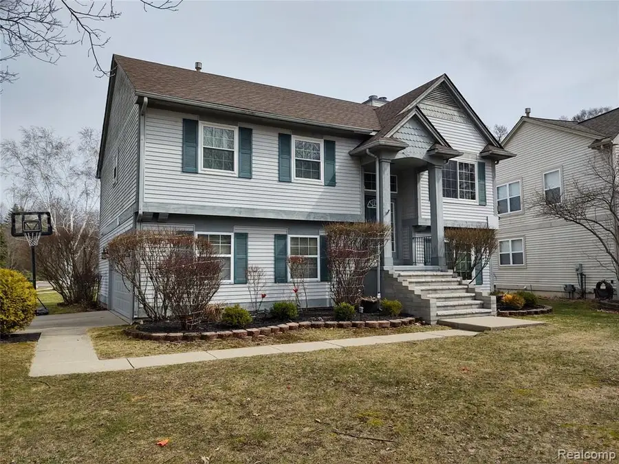 1432 Pond View, Wixom, MI 48393 - #2