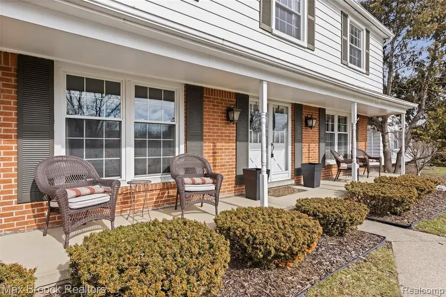 25884 Castlereigh, Farmington, MI  - #2