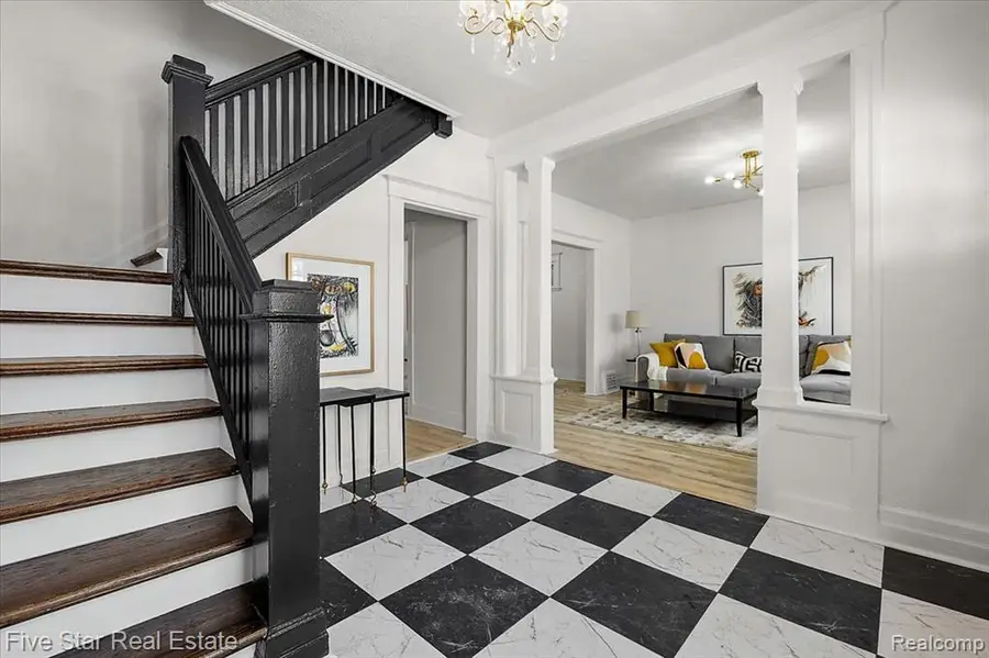 3869 Burns, Detroit, MI  - #2