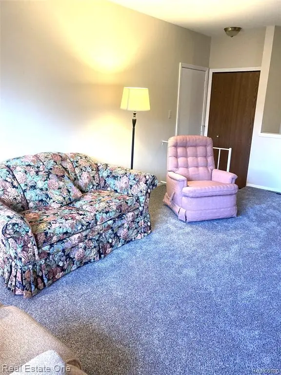 3700 Old Creek #124, Troy, MI 48084 - #2