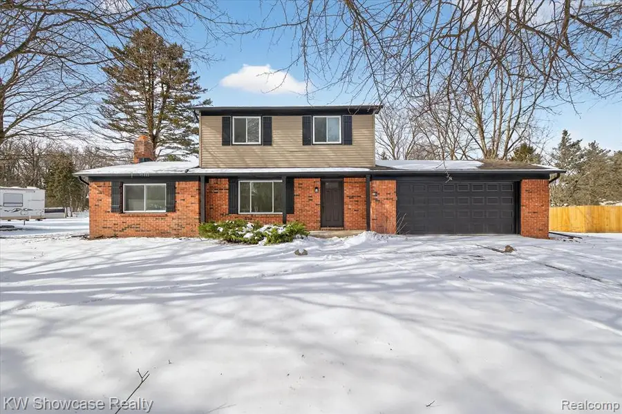 3351 Harvey Lake, Highland, MI  - #3