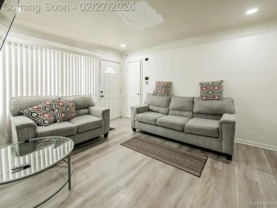19811 Harlow, Detroit, MI 48235 - #3