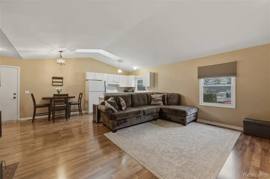 41781 King Edward, Clinton Township, MI  - #3