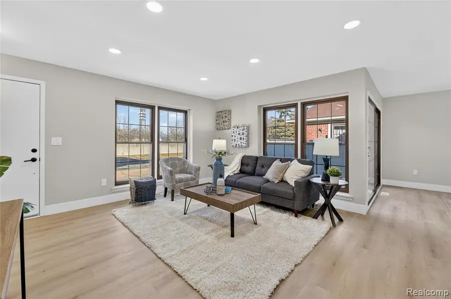 40666 Newport, Plymouth, MI  - #3