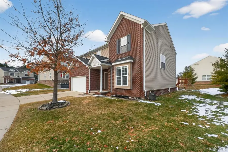 59684 Twin Pines, New Hudson, MI 48165 - #2