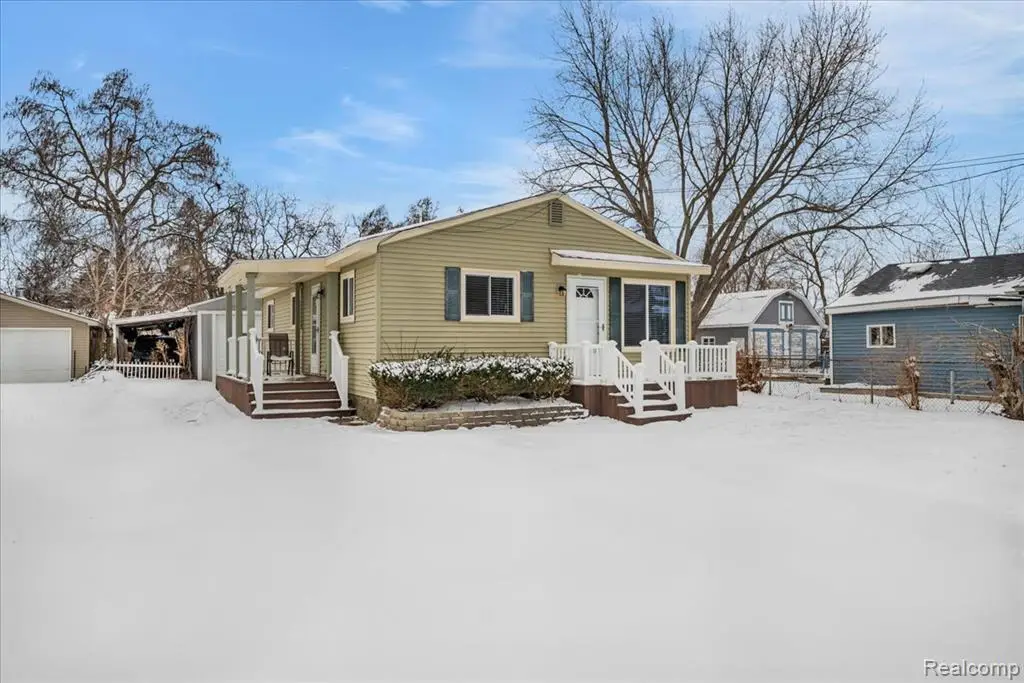 5151 Brobeck, Flint, MI 48532 - #1
