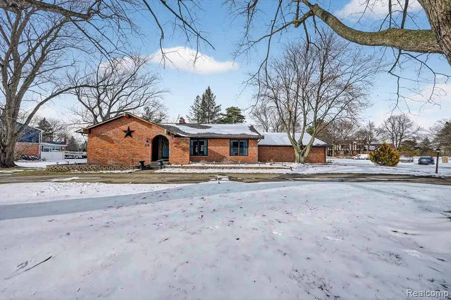 5397 Sutton, Grand Blanc, MI  - #2