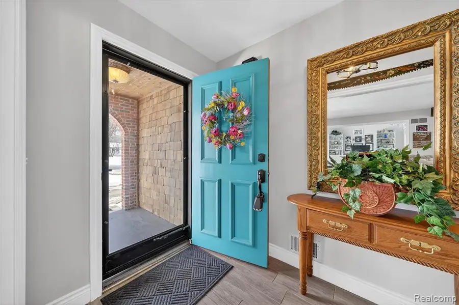 5397 Sutton, Grand Blanc, MI  - #3