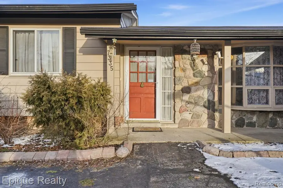 7335 Coach, West Bloomfield, MI  - #3