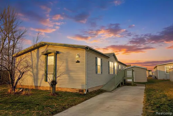 3423 Green Apple, Carleton, MI 48117