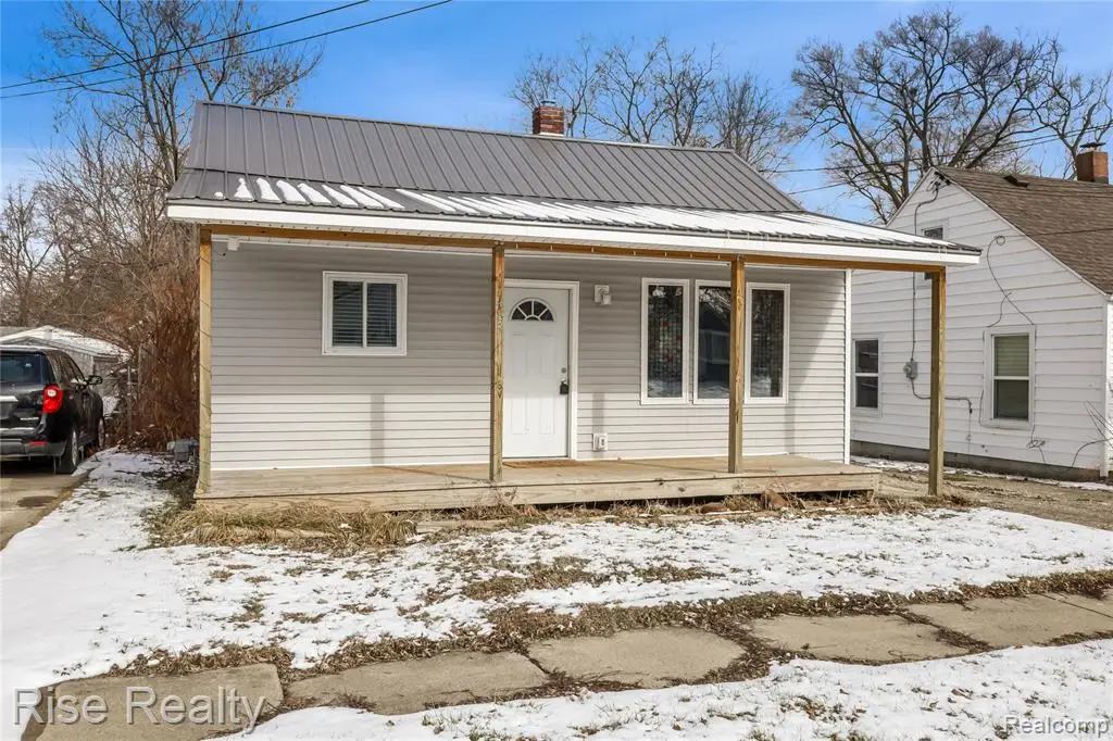 1483 Carman, Burton, MI 48529 - #1