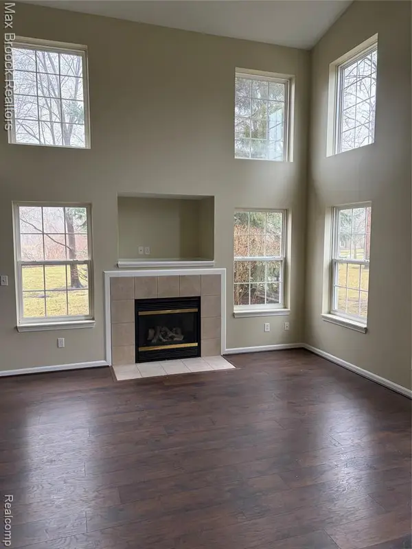 302 N Vista, Auburn Hills, MI 