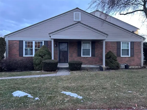 15925 N Franklin #125, Clinton Township, MI 