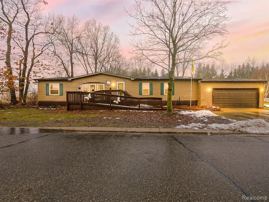 2015 Plum, Clarkston, MI  - #2