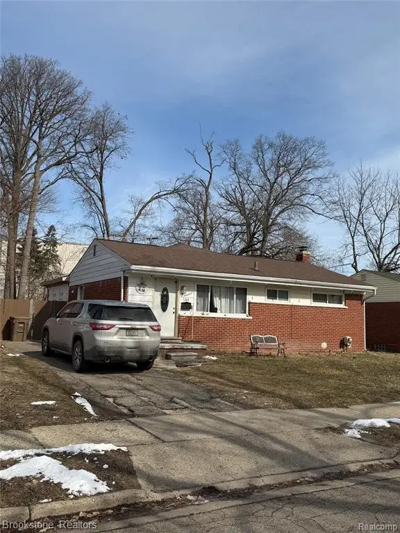 300 E Princeton, Pontiac, MI 48340