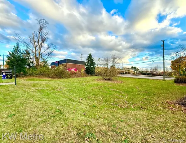 Lot 12,13 Novi Rd, Novi, MI 48375