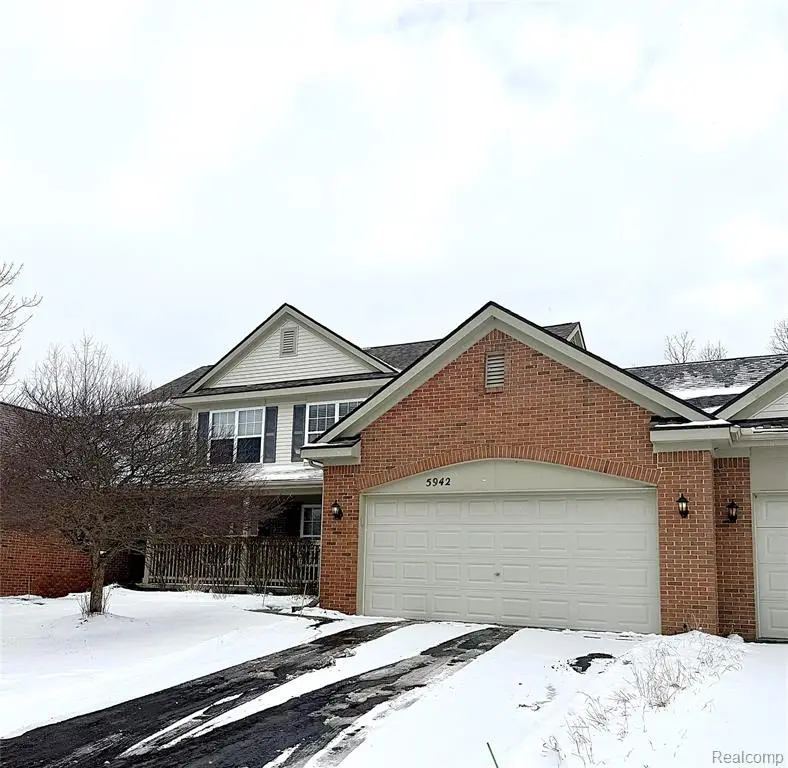 5942 Augusta, Holly, MI  - #1