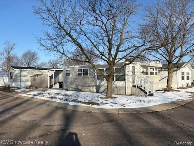 228 Greenhill, White Lake, MI 48386 - #2