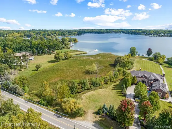 5375 Middlebelt, West Bloomfield, MI 48323