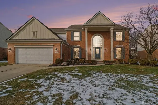 1901 Midchester, West Bloomfield, MI 48324
