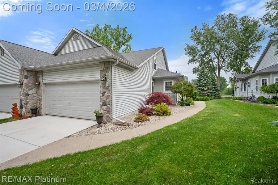 2336 Swans #7, Fenton, MI  - #3