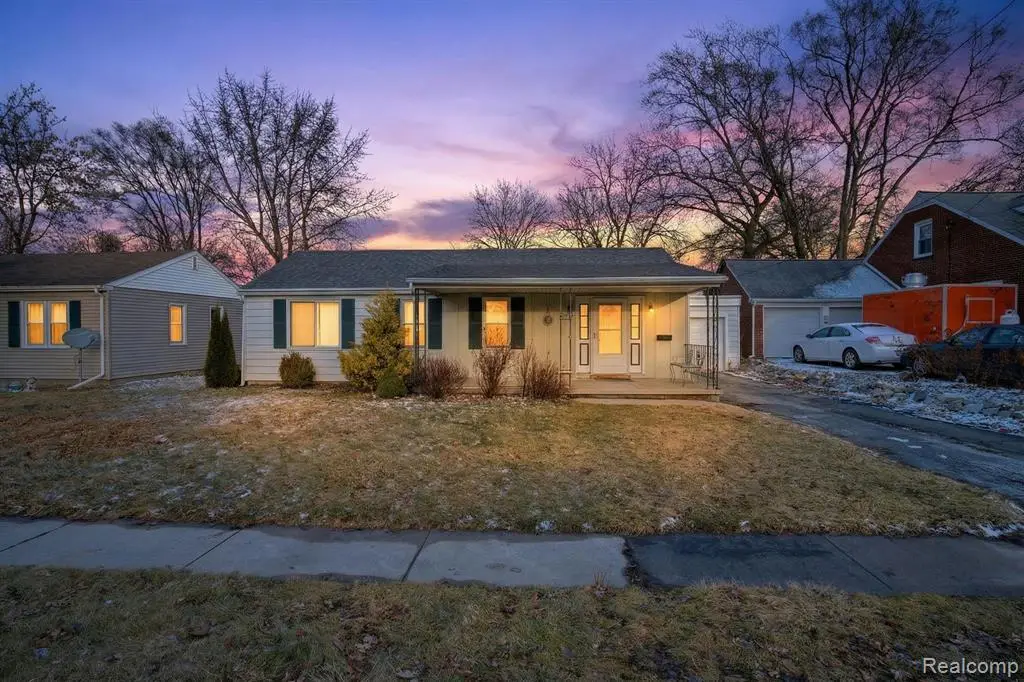 3066 Schaefer, Saginaw, MI 48604 - #1