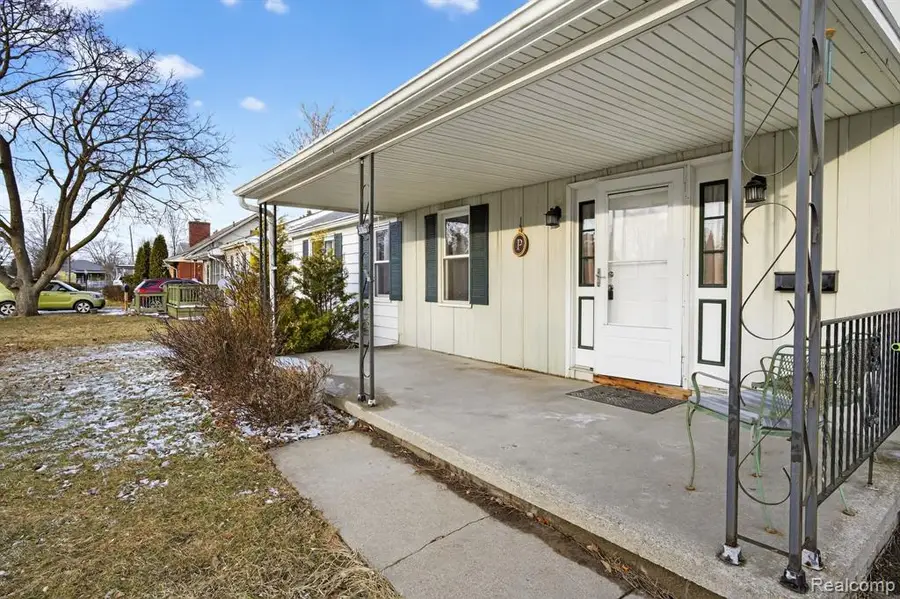 3066 Schaefer, Saginaw, MI 48604 - #3