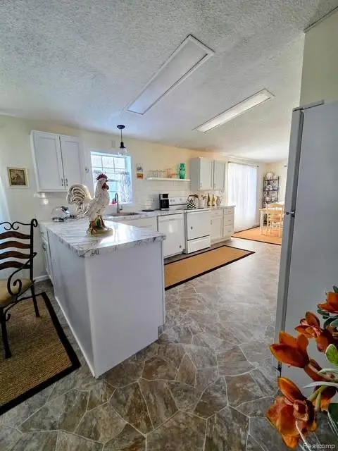 2500 Mann #218, Clarkston, MI 48346 - #3