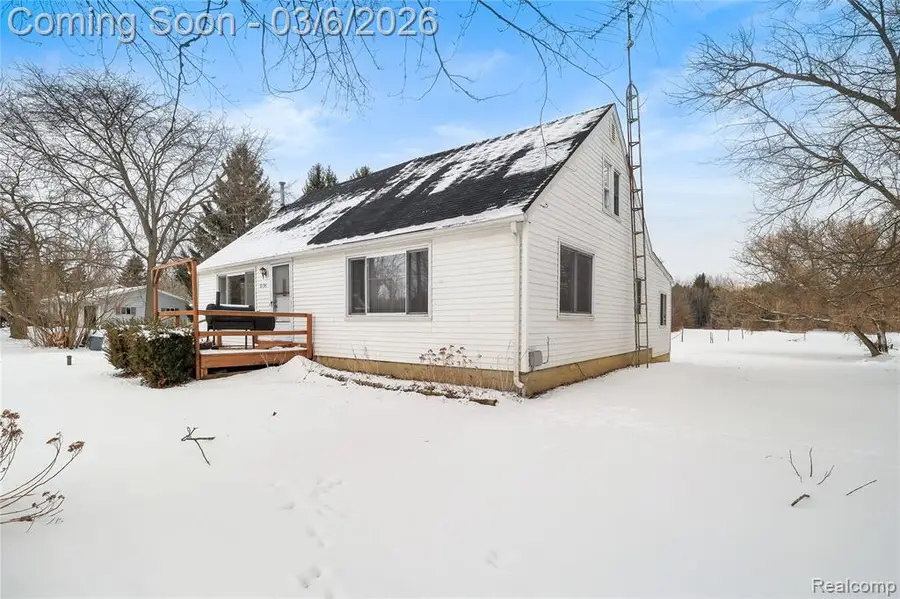 5194 Davison, Lapeer, MI  - #2
