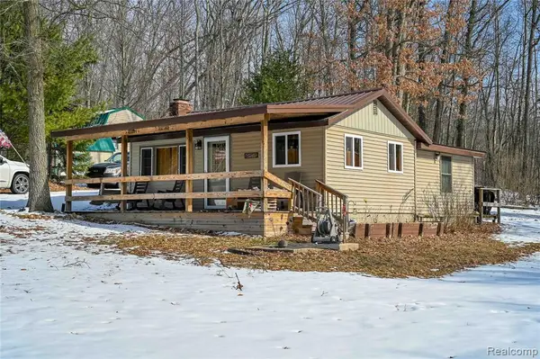 4712 Poplar, Harrison, MI 