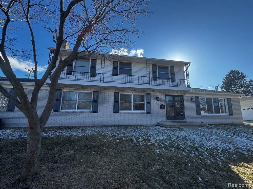 855 Avon, Grosse Pointe Woods, MI  - #1