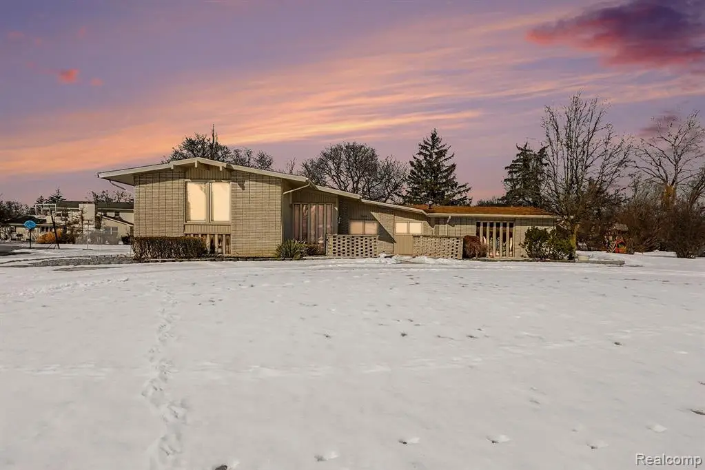 22430 Chatsford Circuit, Southfield, MI 48034 - #1