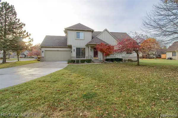 2759 Maple Forest, Wixom, MI 48393