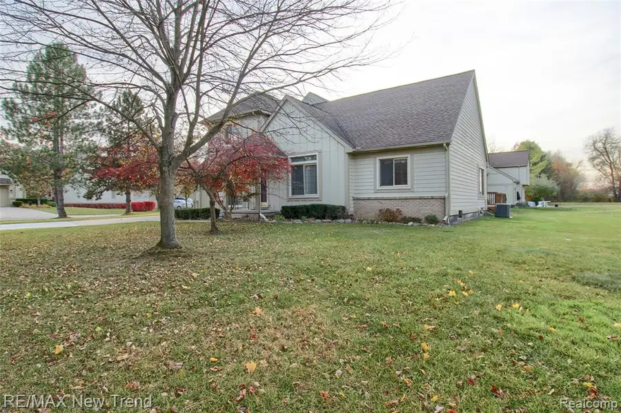 2759 Maple Forest, Wixom, MI 48393 - #3