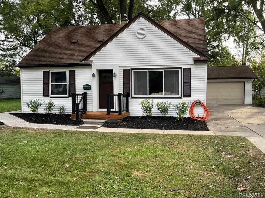 23096 Hawthorne, Farmington, MI 48336 - #2