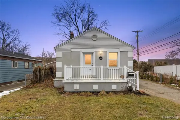 2435 Sunnyknoll, Berkley, MI 